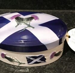 Vanilla Fudge Oval Tin - Saltire and Thistles