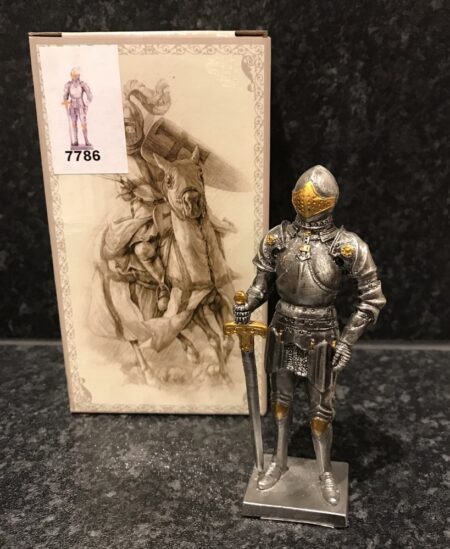 Statue Knight Collection - Knight in Armour (code 7786)